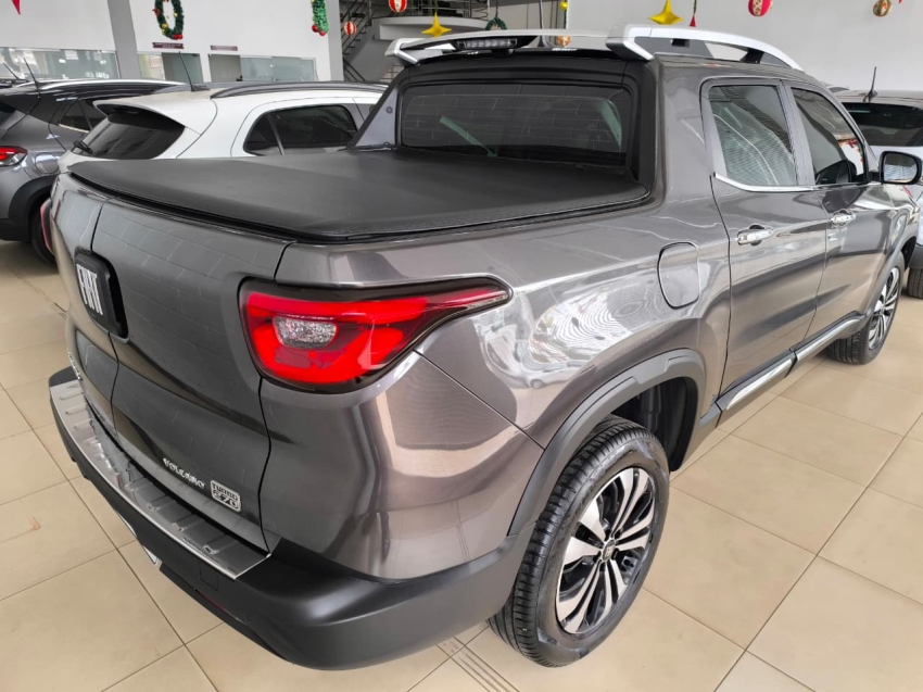 fiat toro 1.3 turbo 270 flex volcano at6 5p automatico 20252