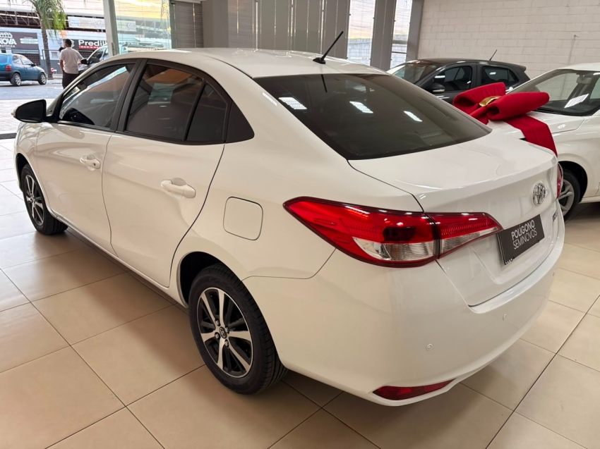 toyota yaris 1.5 16v flex xl multidrive 5p automatico 20243