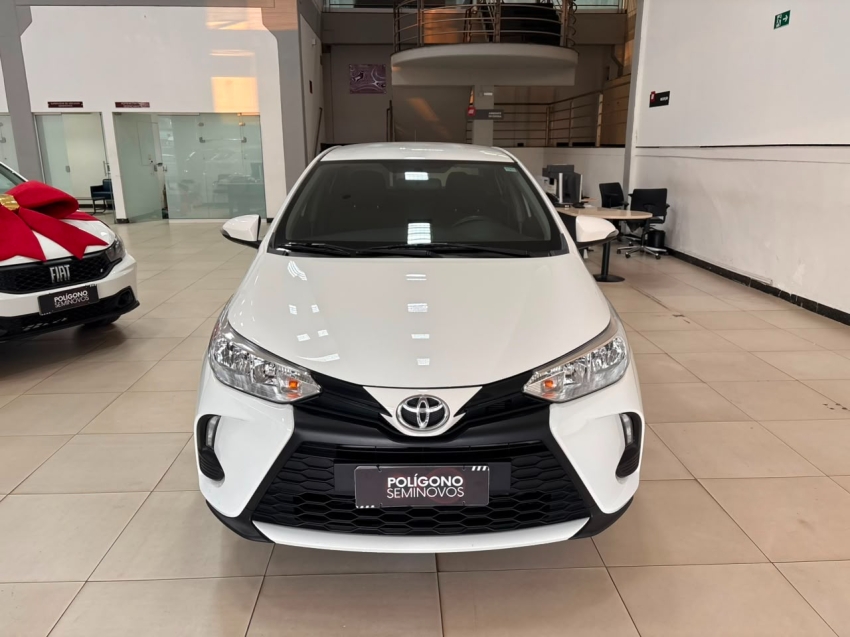 toyota yaris 1.5 16v flex xl multidrive 5p automatico 2024
