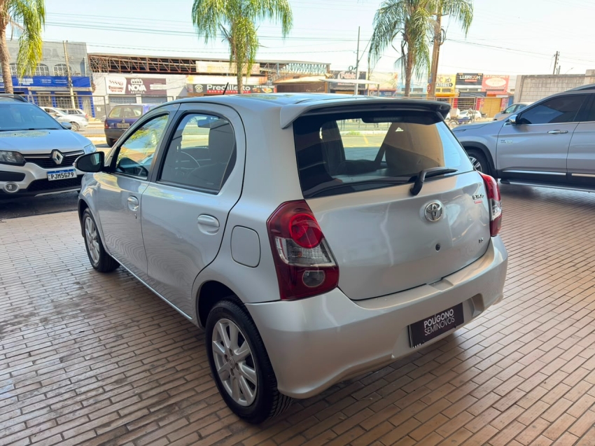 toyota etios 1.5 x plus 16v flex 4p manual 5p 20214