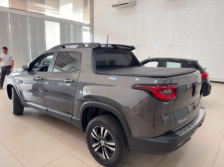fiat toro 1.3 turbo 270 flex freedom at6 5p automatico 20234