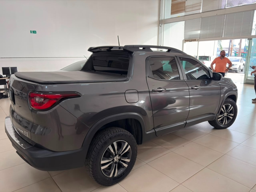 fiat toro 1.3 turbo 270 flex freedom at6 5p automatico 20233