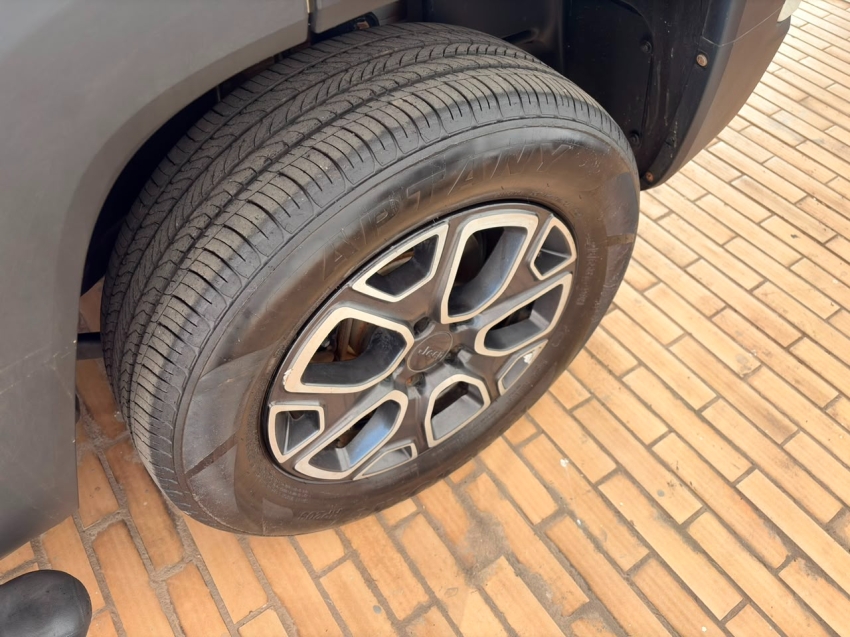 jeep renegade 1.8 16v flex 4p automatico 5p 20165