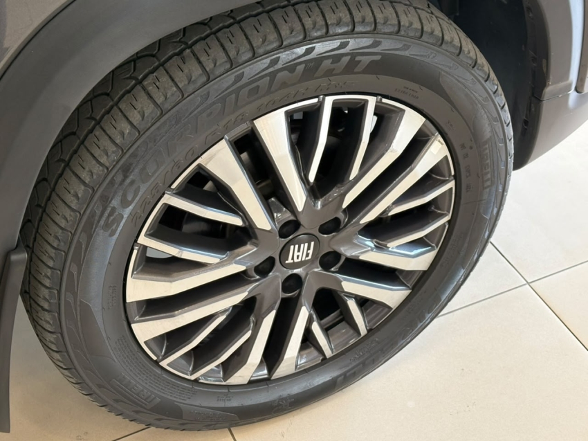 fiat toro 2.0 16v turbo diesel ranch 4wd at9 5p automatico 20257