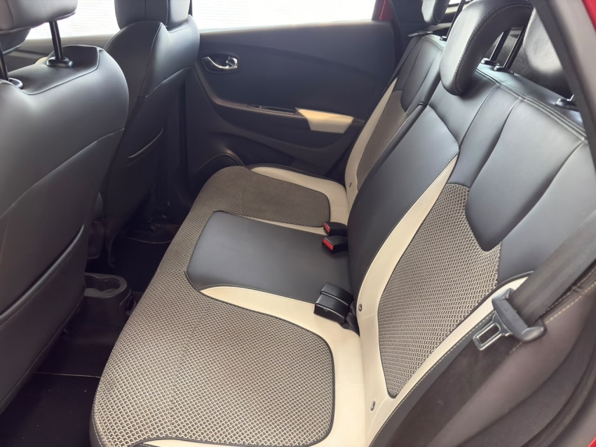 renault captur 1.6 16v sce flex intense x-tronic 5p automatico 20206
