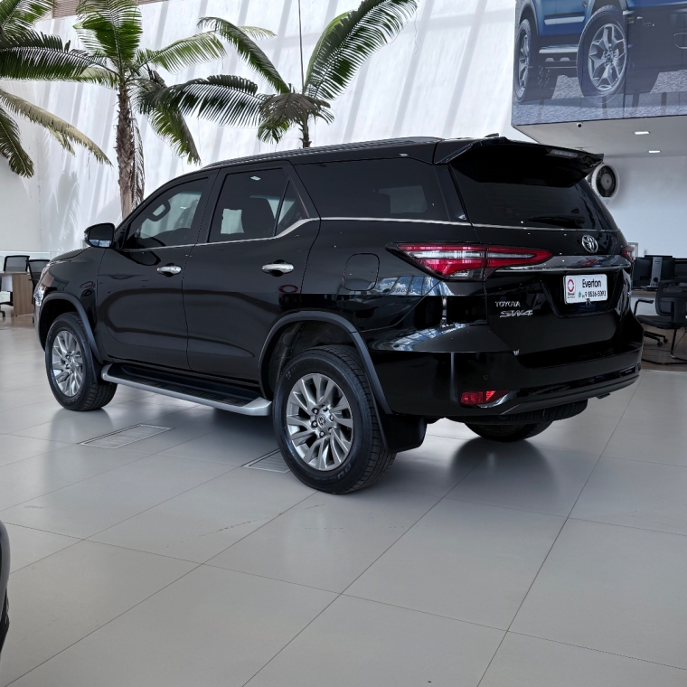 sw4 srx 7 lugares