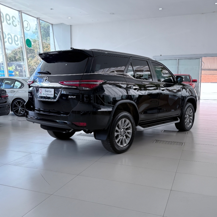 sw4 srx 7 lugares