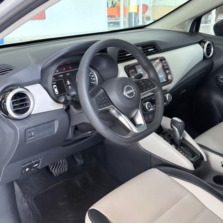 nissan versa 1.6 16v flex exclusive xtronic 4p automatico 2025