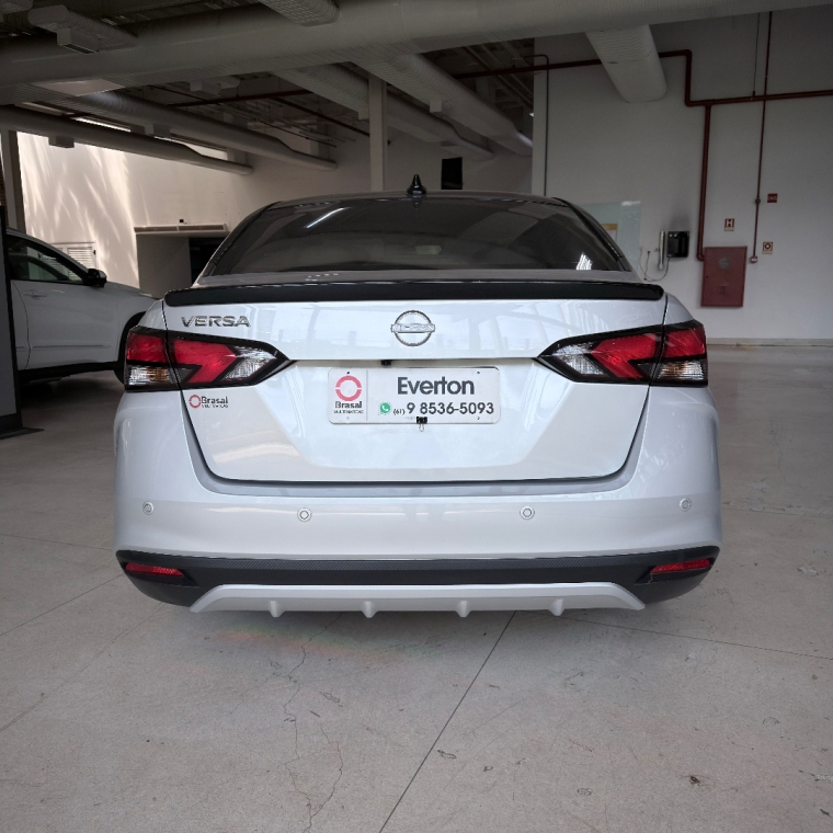 nissan versa 1.6 16v flex exclusive xtronic 4p automatico 2025