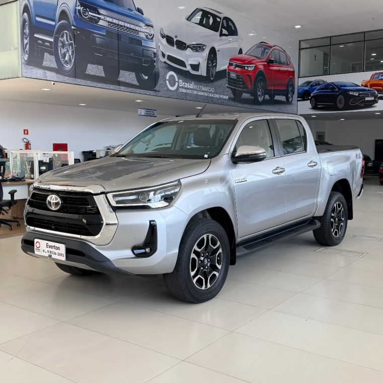 hilux sr 2.8 4x42