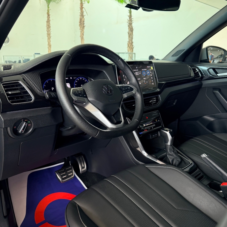 t-cross highline com adas e teto solar10