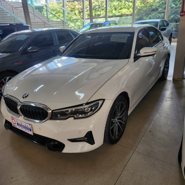 BMW 320I0