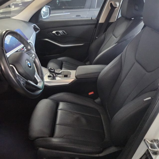 BMW 320I4