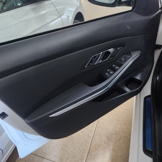 BMW 320I6