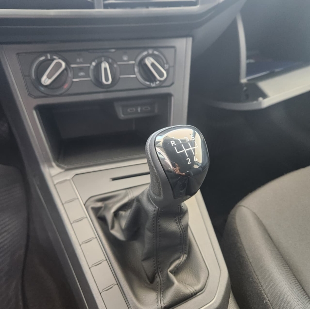 POLO 1.0 MPI TRACK MANUAL8