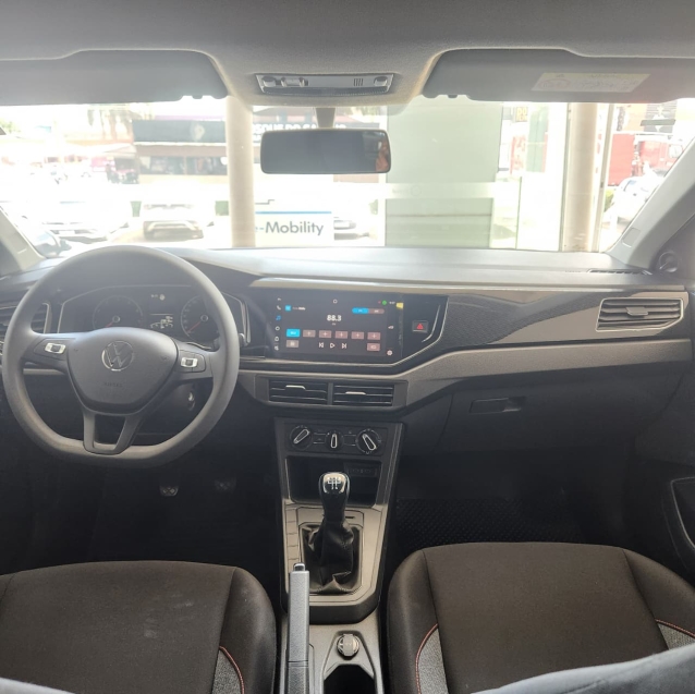 POLO 1.0 MPI TRACK MANUAL9