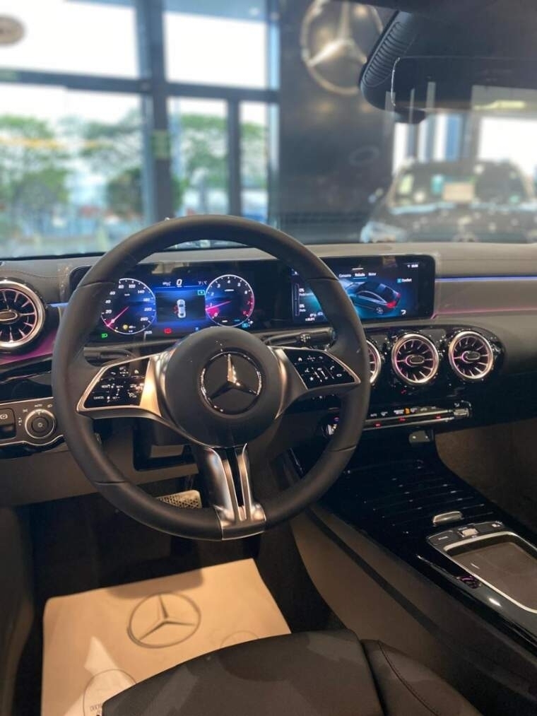 mercedes-benz cla 200 1.3 mhev 7g-dct gasolina 4p automatico 2025
