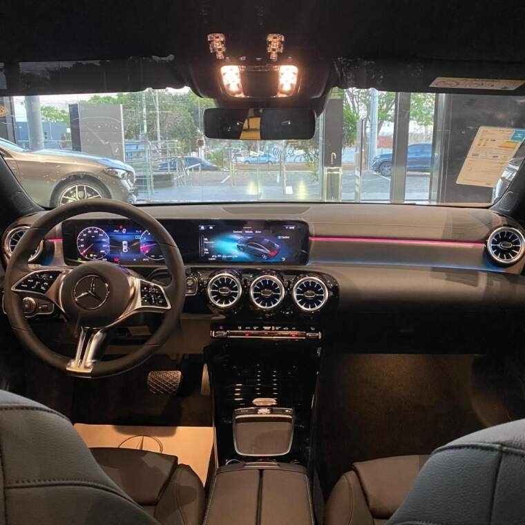 mercedes-benz cla 200 1.3 mhev 7g-dct gasolina 4p automatico 2025