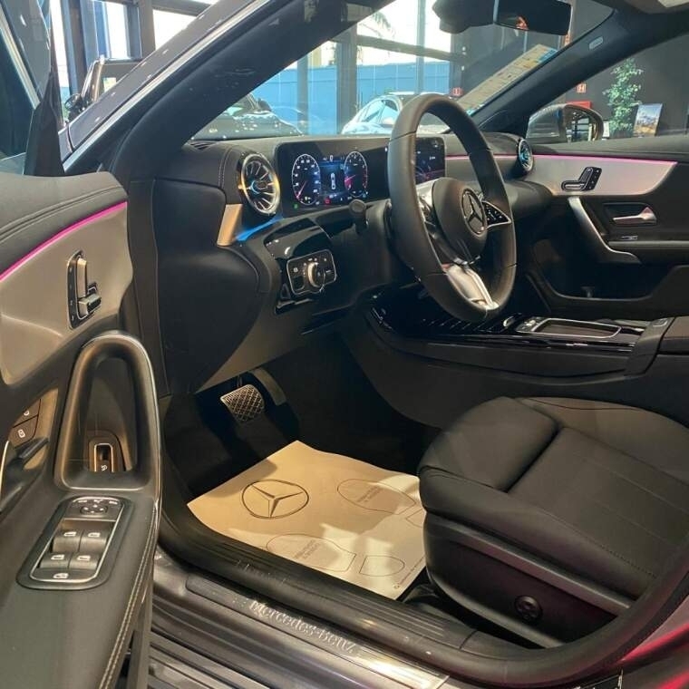 mercedes-benz cla 200 1.3 mhev 7g-dct gasolina 4p automatico 2025