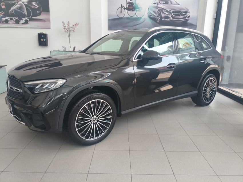 glc 300  amg line 2025/2026