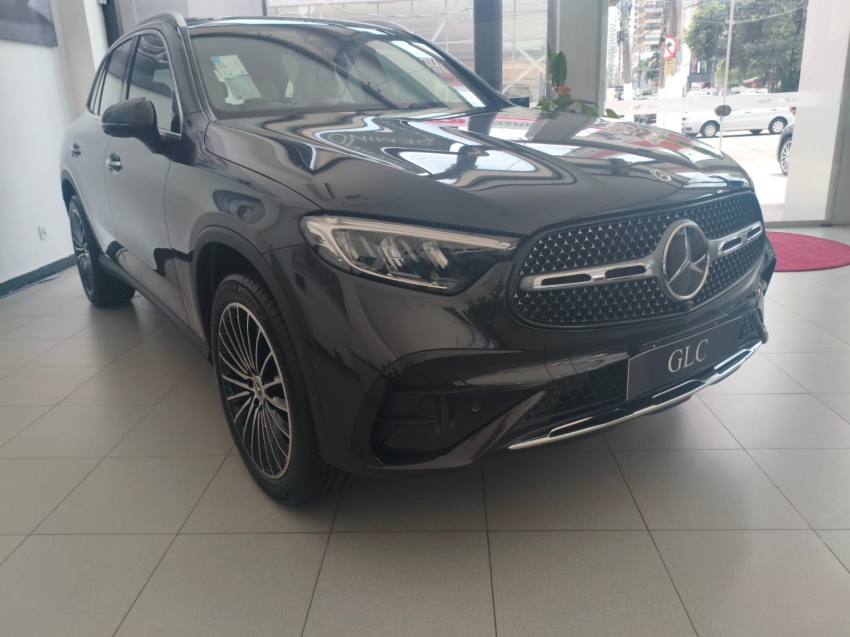 glc 300  amg line 2025/20263