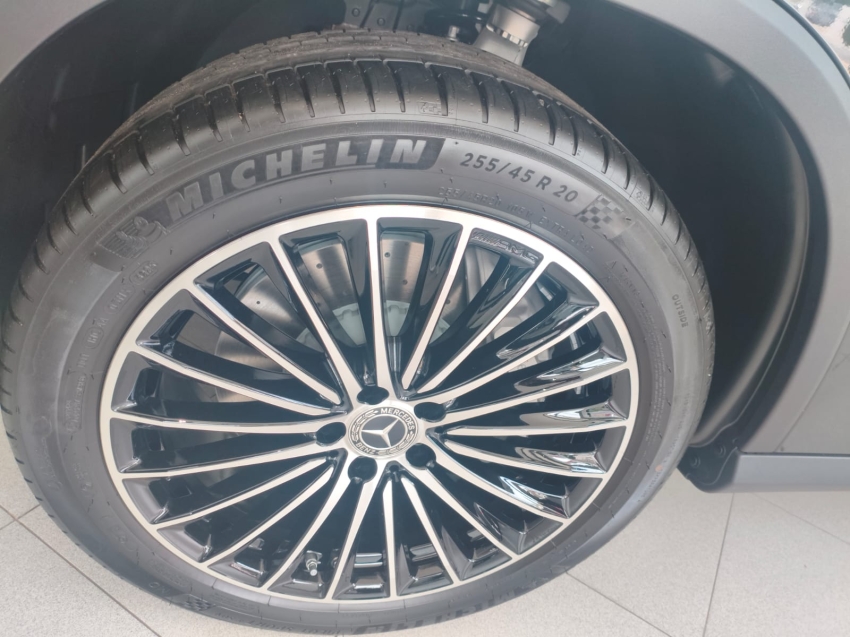 glc 300  amg line 2025/202613