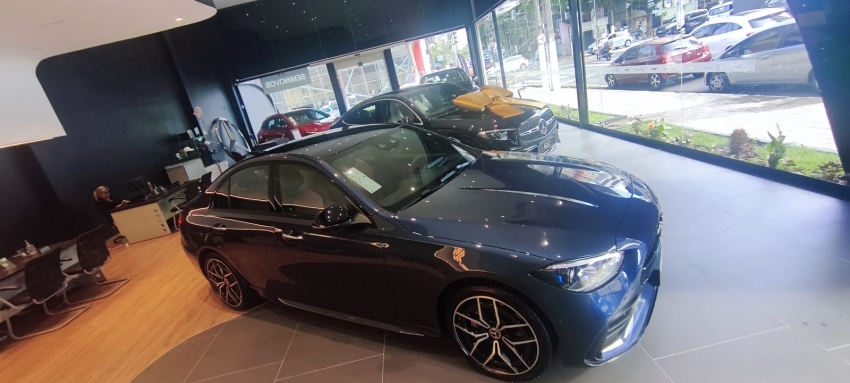 C300 AMG LINE R$ 469.900,003