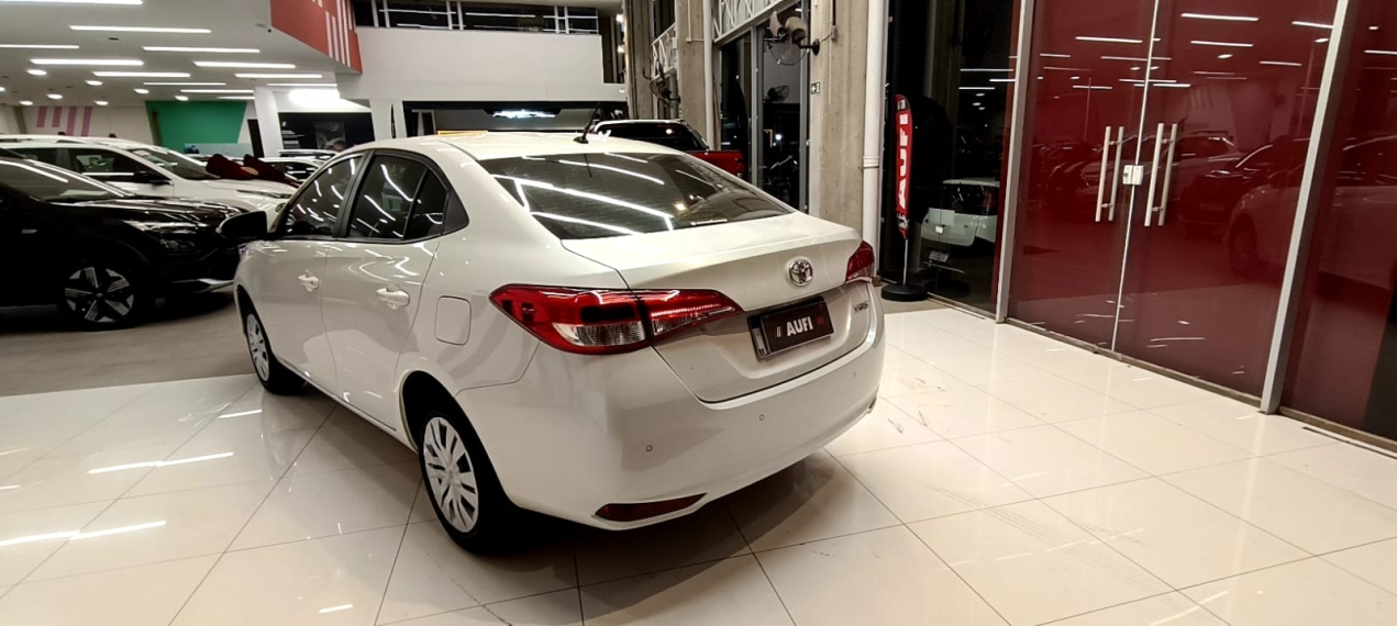 toyota yaris 1.5 16v flex sedan xl multidrive 4p automatico 2020
