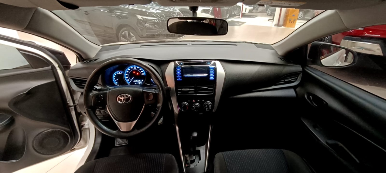 toyota yaris 1.5 16v flex sedan xl multidrive 4p automatico 2020