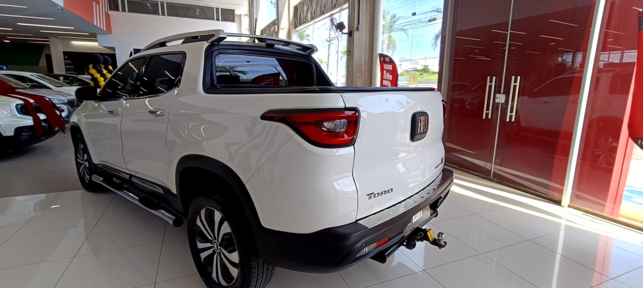 fiat toro 1.3 turbo 270 flex volcano at6 4p automatico 20224