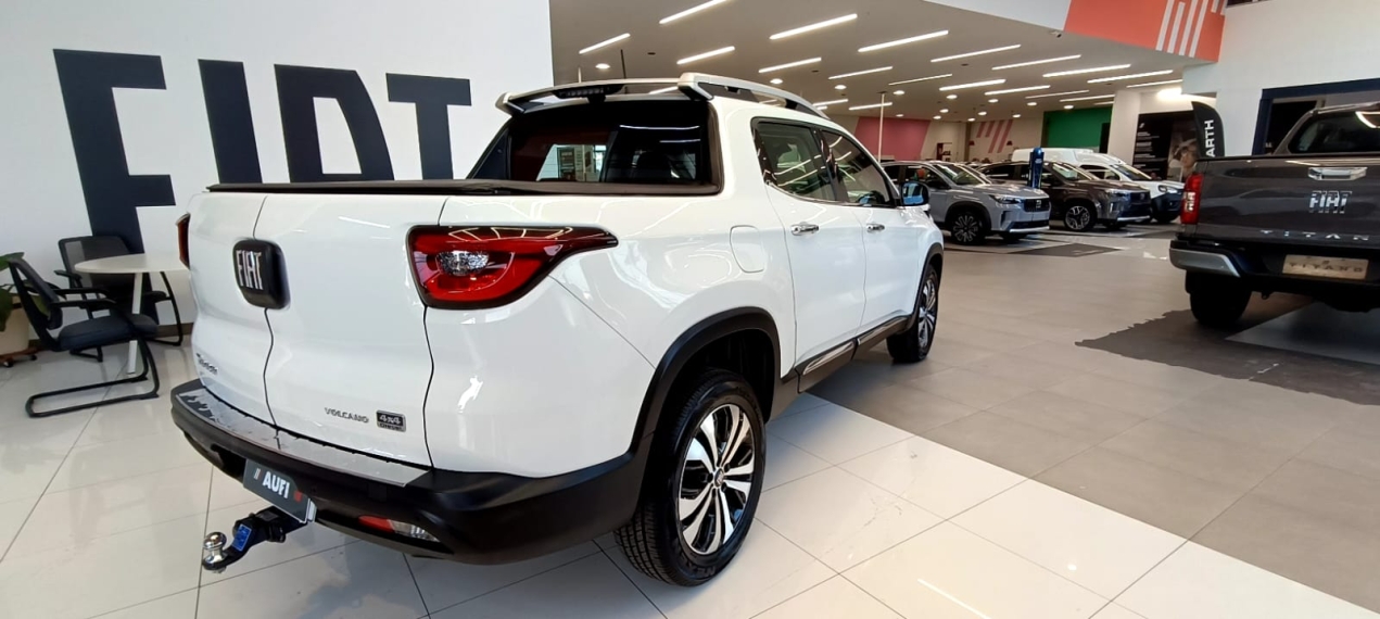 fiat toro 2.0 16v turbo diesel volcano 4wd at9 4p automatico 20223
