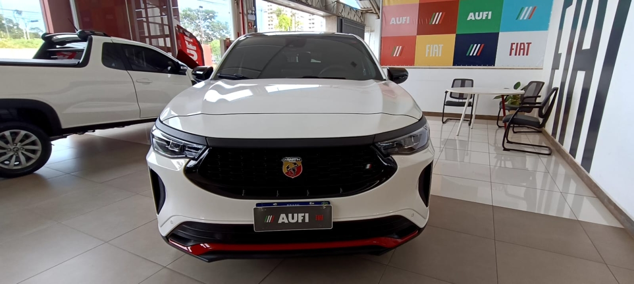 fiat fastback 1.3 turbo 270 flex abarth at6 4p automatico 2025