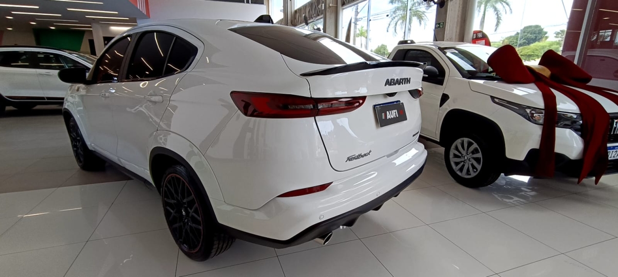 fiat fastback 1.3 turbo 270 flex abarth at6 4p automatico 20254