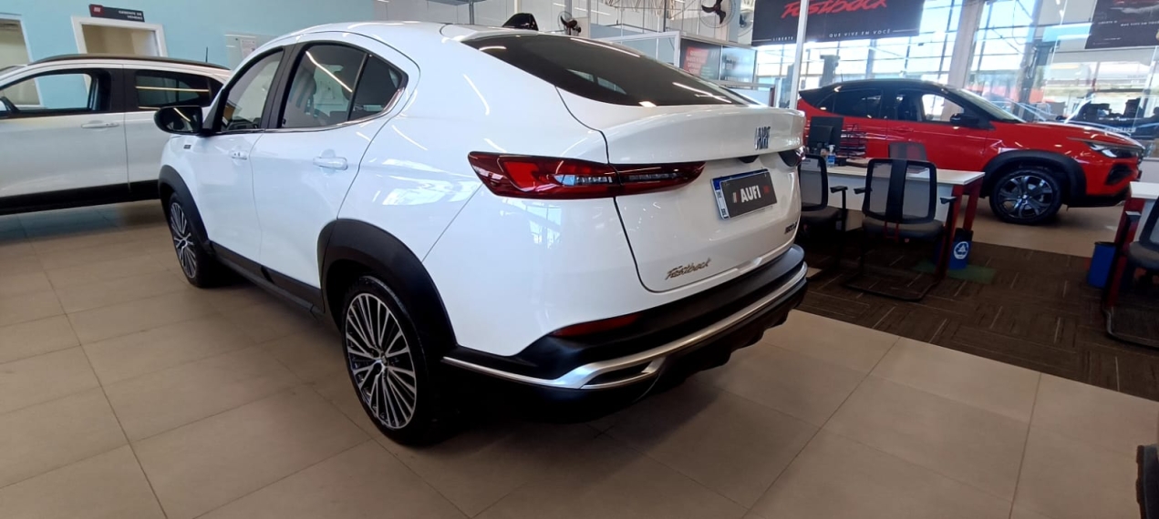fiat fastback 1.3 turbo 270 flex limited edition at6 4p automatico 20244