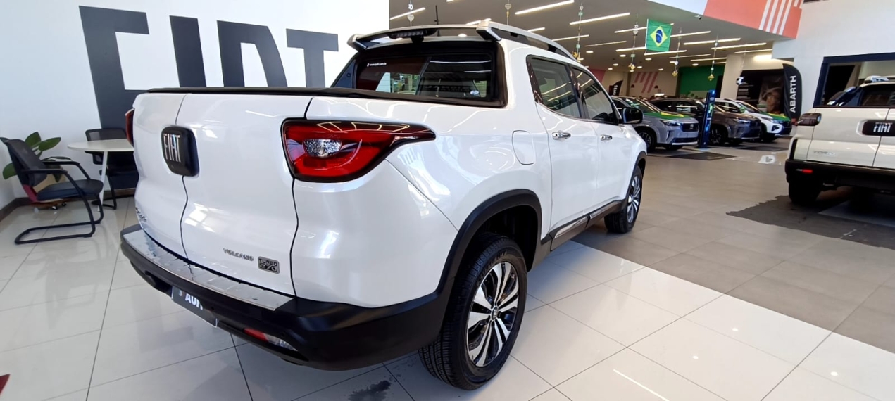 fiat toro 1.3 turbo 270 flex volcano at6 4p automatico 20235
