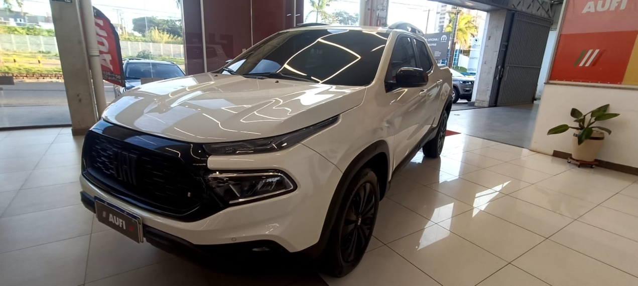 fiat toro 1.3 turbo 270 flex volcano at6 4p automatico 20251