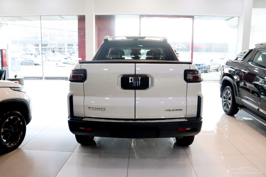 fiat toro 1.3 turbo 270 flex volcano at6 4p automatico 202611