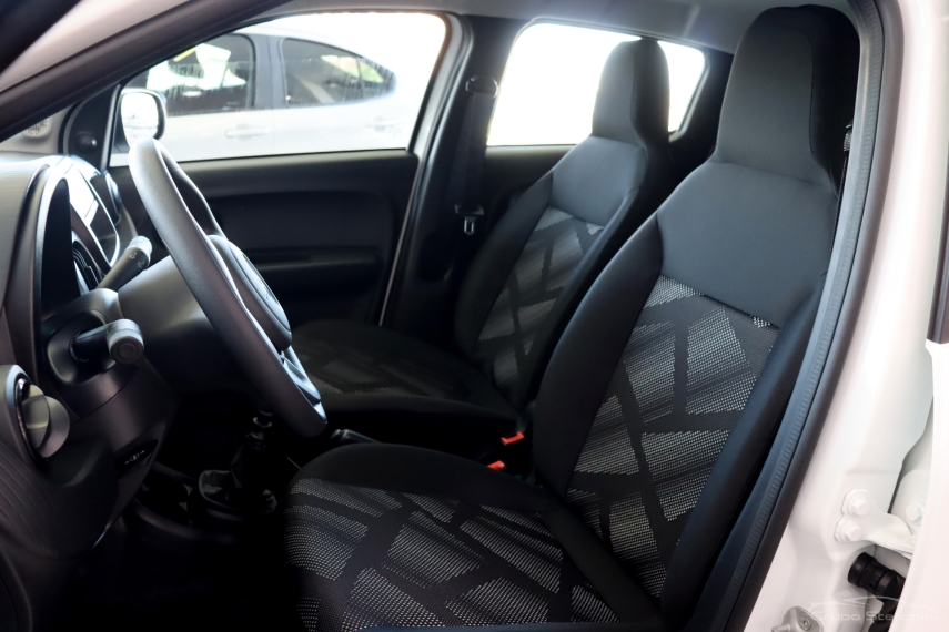 fiat mobi 1.0 firefly flex like. manual 4p 20266