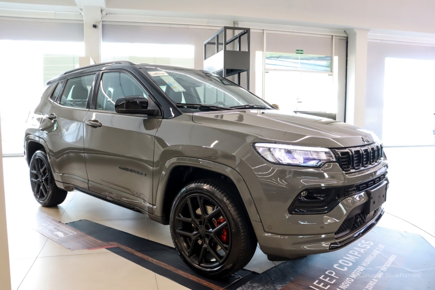 jeep compass 2.0 hurricane 4 turbo gasolina blackhawk at9 4p automatico 20262