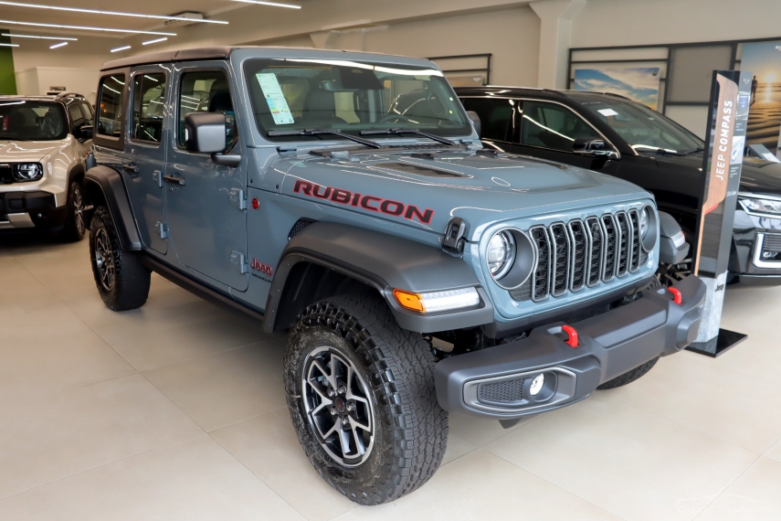 jeep wrangler 2.0 turbo gasolina rubicon 4p 4x4 at8 1.0 automatico 20252