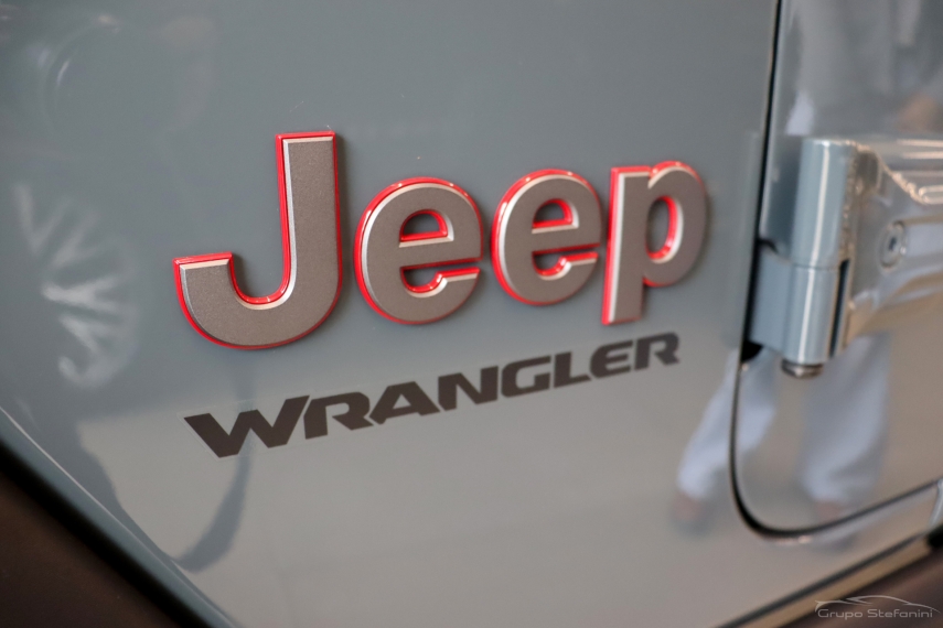 jeep wrangler 2.0 turbo gasolina rubicon 4p 4x4 at8 1.0 automatico 202514
