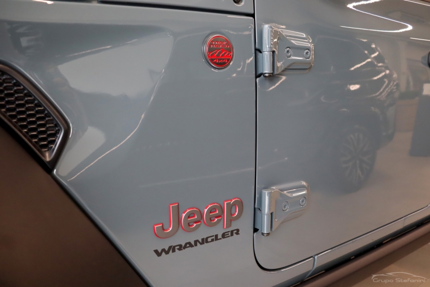 jeep wrangler 2.0 turbo gasolina rubicon 4p 4x4 at8 1.0 automatico 202512