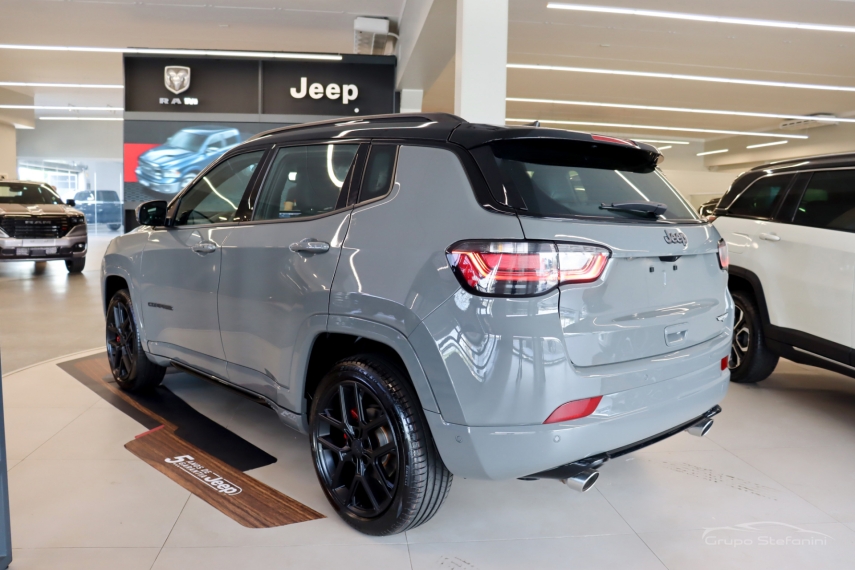 jeep compass 2.0 hurricane 4 turbo gasolina blackhawk at9 4p automatico 202611
