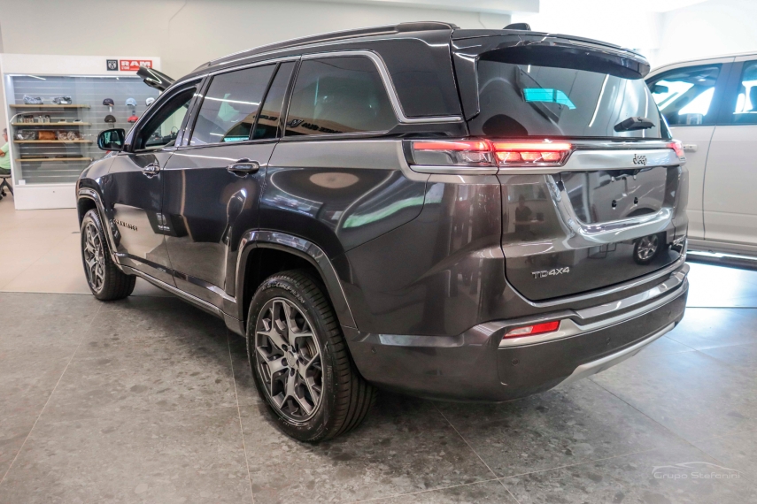 jeep commander 2.2 turbo diesel overland at9 gasolina 4p automatico 202613