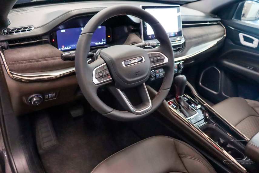 jeep commander 2.2 turbo diesel overland at9 gasolina 4p automatico 20263