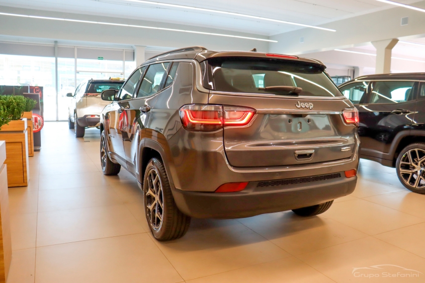 jeep compass 1.3 t270 turbo flex longitude at6 gasolina 4p automatico 202611