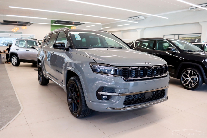 jeep commander 2.0 hurricane 4 turbo gasolina blackhawk at9 flex 4p automatico 20262