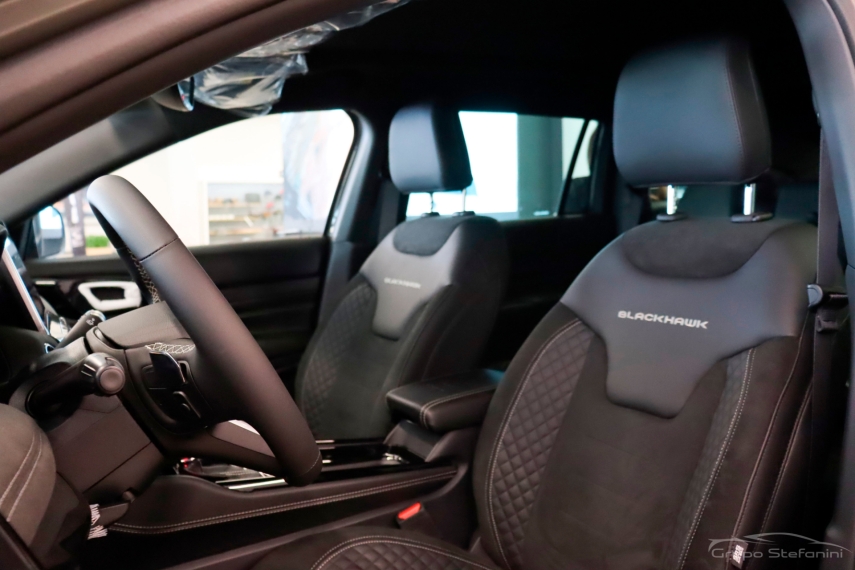 jeep commander 2.0 hurricane 4 turbo gasolina blackhawk at9 flex 4p automatico 20266