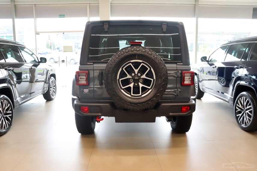 jeep wrangler 2.0 turbo gasolina rubicon 4p 4x4 at8 1.0 automatico 202518