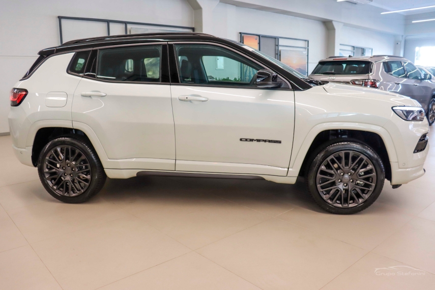 jeep compass 1.3 t270 turbo flex s at6 4p automatico 2025 jeep compass 1.3 t270 turbo flex s at6 4p automatico 2025